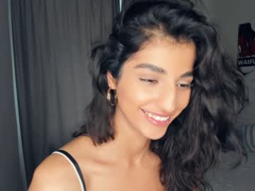 latina cam girl suzannedavise image #3738392