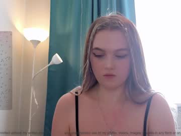 latina cam girl small_blondee image #4278855