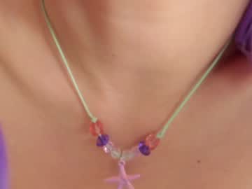 latina cam girl little_effy18 image #2785341