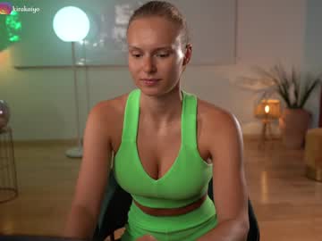 latina cam girl chillwithkira image #3209213