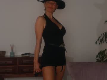 latina cam girl hatnbelt image #2458337