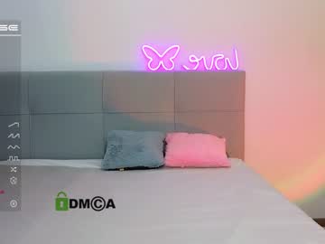 latina cam girl small_blondee image #3107845