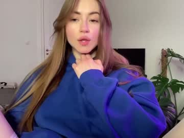 latina cam girl strawberryjamx image #2229097
