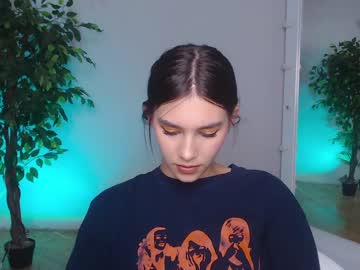 latina cam girl li1lee_cherry image #1635392