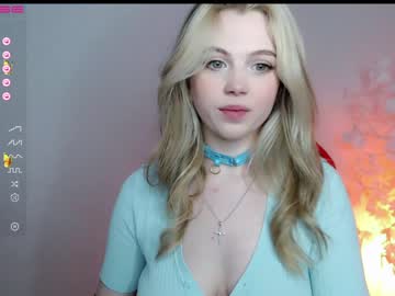 latina cam girl small_blondee image #2759020