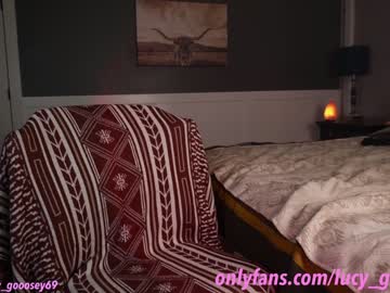 latina cam girl lucy_gooosey image #4167609