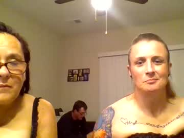 latina cam couple nannahs image #373622