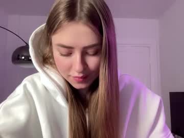 latina cam girl strawberryjamx image #2234215
