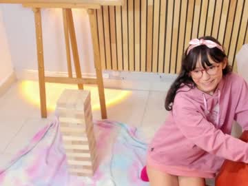 latina cam girl little_effy18 image #2518836