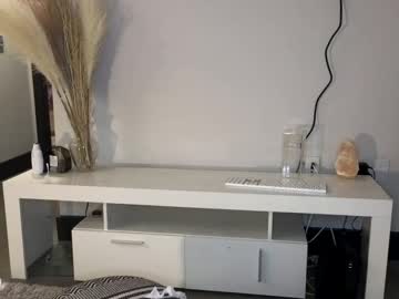 latina cam girl _natycutei19 image #4333367