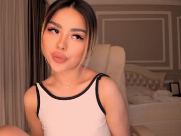 latina cam girl bae_suz image #1060205