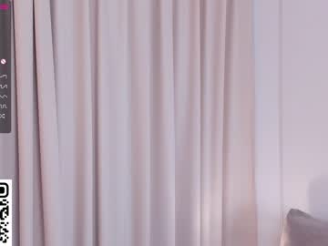 latina cam girl peek_in_my_window image #4187067