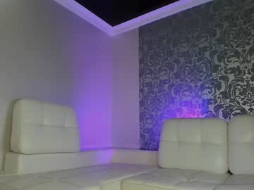 latina cam girl strawberry_donut image #1030603