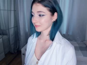 latina cam girl your_desssert image #3542247