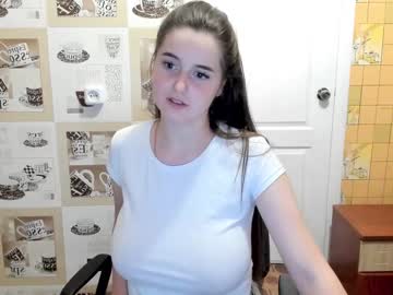 latina cam girl emmika_ image #1171427