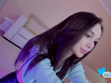 latina cam girl hollyextra image #2003945