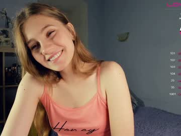 latina cam girl youne_and_beautiful image #3244547