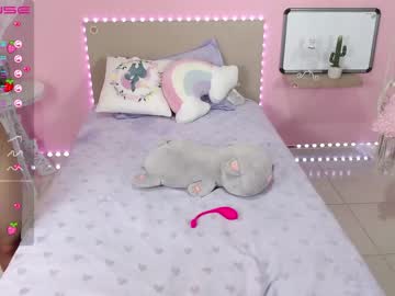 latina cam girl little_effy18 image #1268182