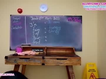 latina cam girl livecleo image #2552940