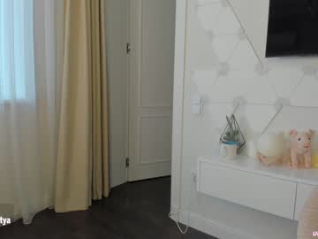 latina cam girl sweety_rinushka_ image #691143