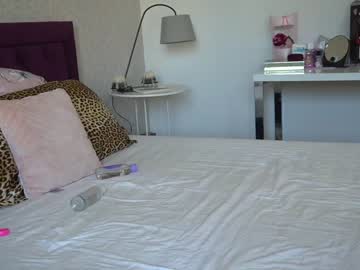 latina cam girl erikabee image #1369821