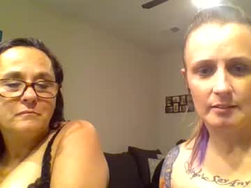 latina cam couple nannahs image #373536