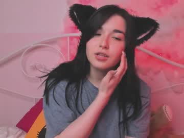 latina cam girl isumi_san image #1131576