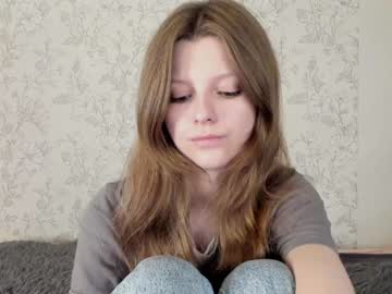 latina cam girl alainaestrada image #3685606