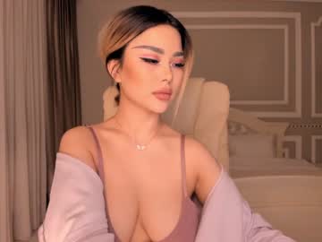 latina cam girl bae_suz image #892257