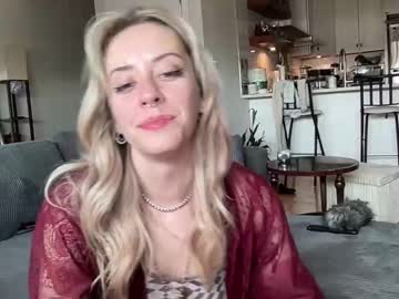 lilysirenblue latina cam