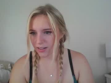 latina cam girl dumb_blonde69 image #3180356