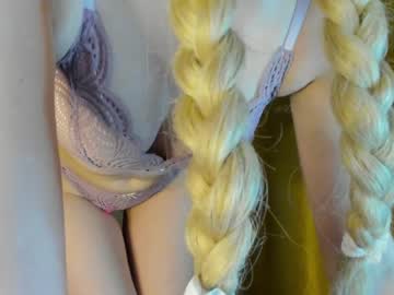 latina cam girl virgiin_lily image #1128799