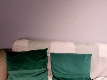 latina cam girl aria_diaz image #2965897