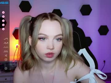 latina cam girl small_blondee image #3078108