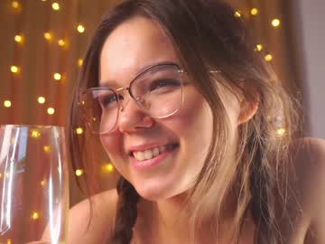 latina cam girl helenmoors image #3195175