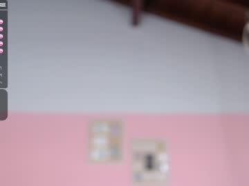 latina cam girl little_effy18 image #3626