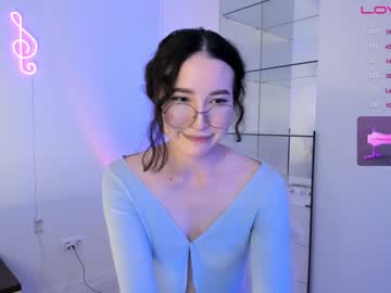 latina cam girl mey_bae image #3345282