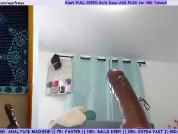 latina cam girl wynfreya image #399483