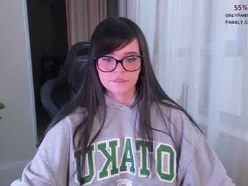 latina cam girl aavee image #3833924