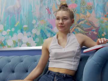 latina cam girl teonasafina__ image #2643412