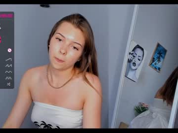latina cam girl tonyajennie image #2997130