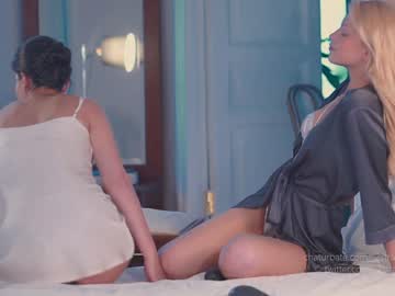 latina cam girl _2strangers image #3321278