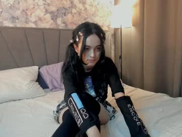 latina cam girl irisbroyn image #3427840
