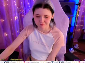 latina cam girl _biscuitty image #4554035