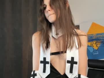 latina cam girl peek_in_my_window image #3852670