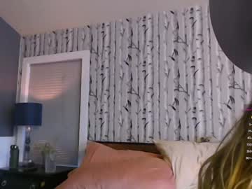 latina cam girl lucy_gooosey image #2981388
