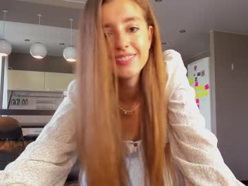 latina cam girl coy_amina_ image #1580723