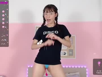 latina cam girl little_effy18 image #936841