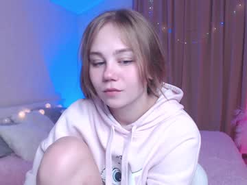 latina cam girl little__princesss1 image #285229