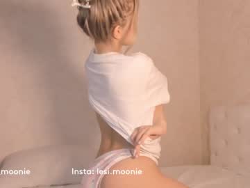 latina cam girl lesi_moonie image #4627058